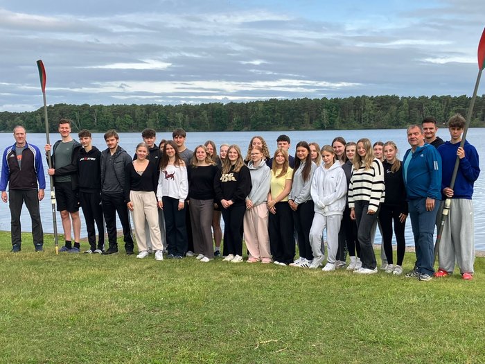 Gruppenfoto aller Teilnehmer des Wasserlagers