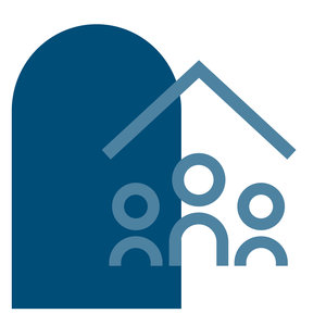 Grafik mit dem Runden Fenster der Käthe Kollwitz Schule und darüber liegt eine Grafik, welche drei Personen zeigt, verbunden durch ein Dach.